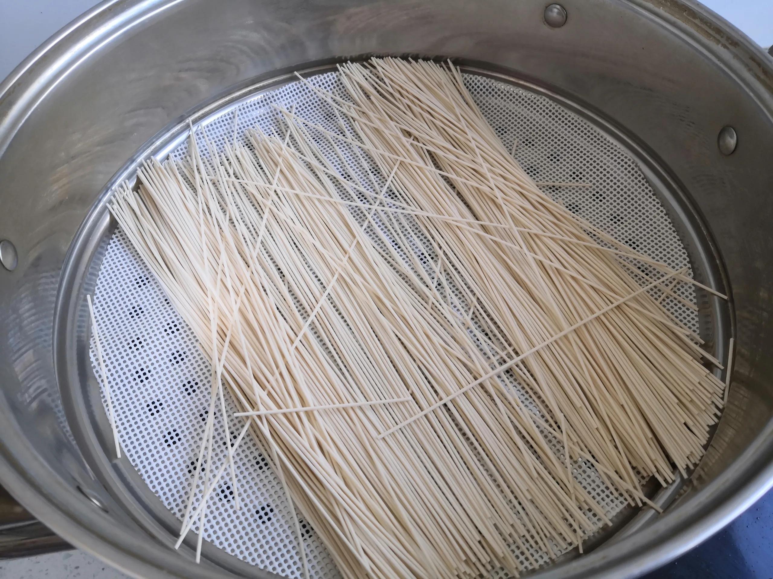 挂面蒸成卤面怎么不硬,干挂面蒸面条怎么蒸出来松散