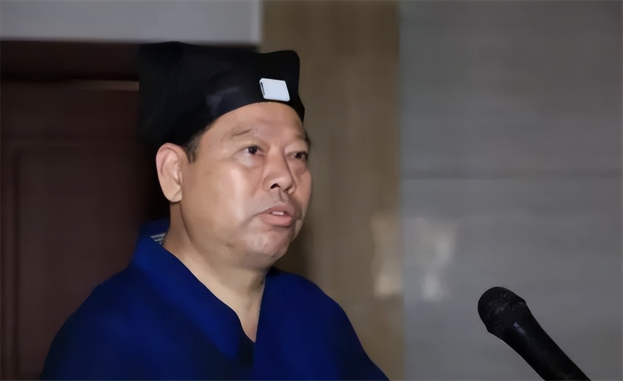 被绑架的中国留学生有多富？母亲15家公司，道长父亲3.75亿包山头