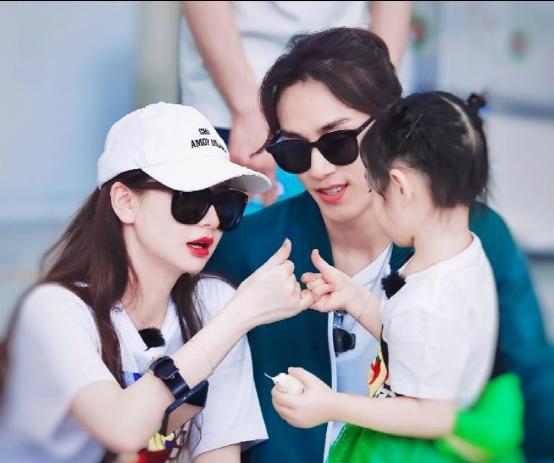 娱乐圈两对夫妻的现状,11对娱乐圈恩爱的明星夫妻