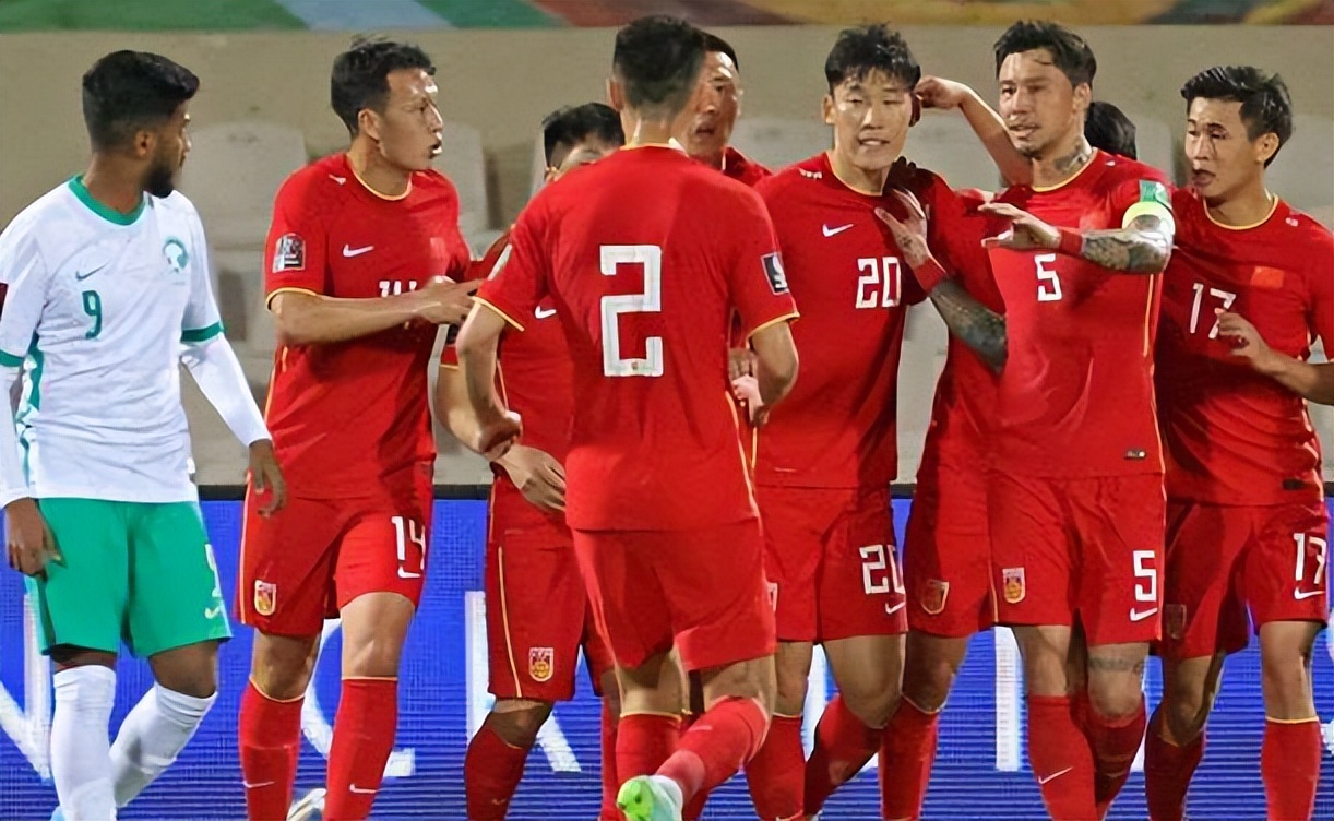 超级足球比赛,国足渴望以一场胜利为12强赛收官