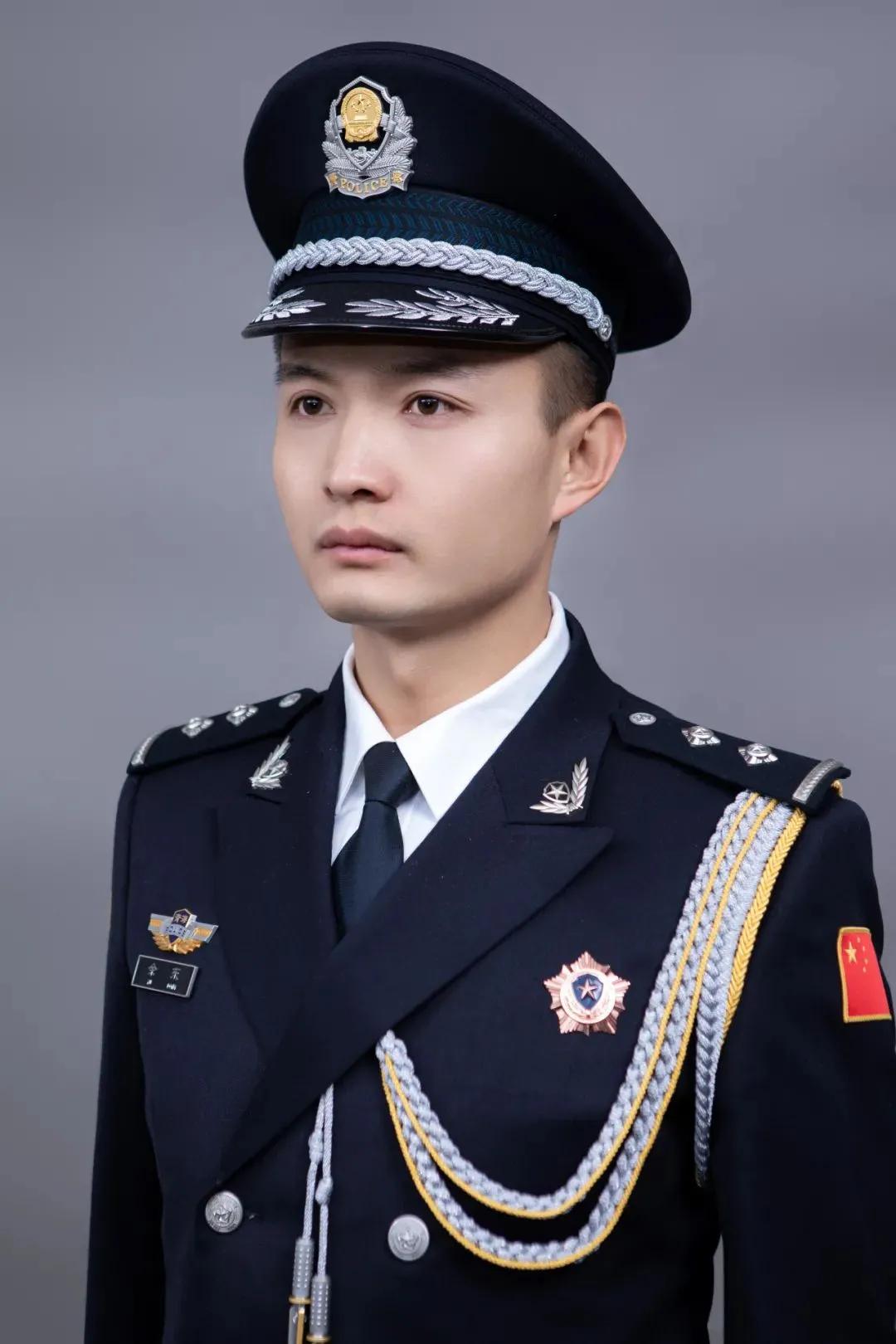 女警警服演变照片图片,最美警花警服图片