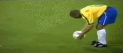 足坛十大神技,盘点足坛十大逆天弧线进球