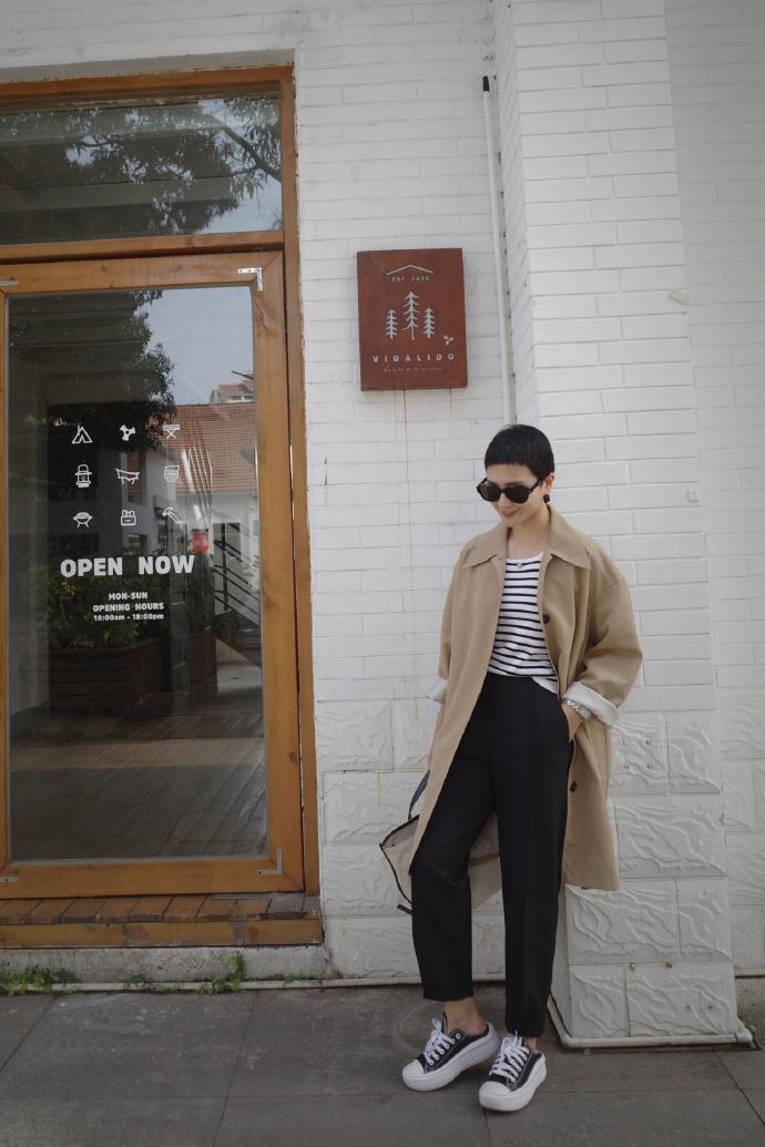 短发博主穿搭冷淡风高级女生穿搭,一个短发慵懒风穿搭博主