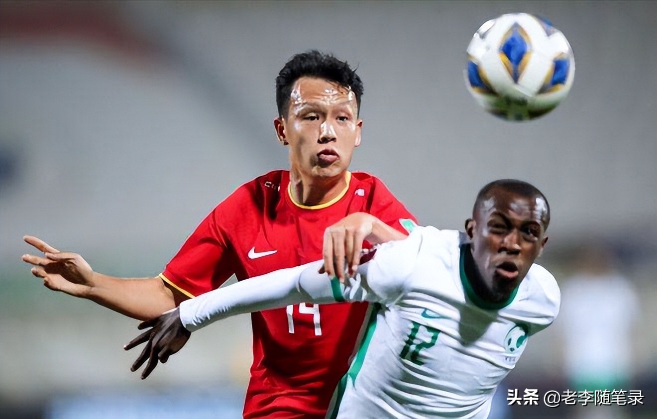 国足0-2阿曼12强赛10战仅获1胜,国足0:2败于阿曼比赛回放