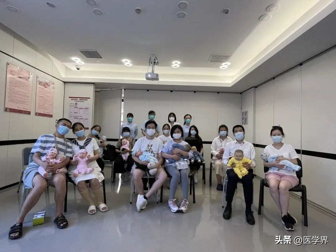 母乳喂养的优点有促进健康吗,母乳和配方奶哪个更好