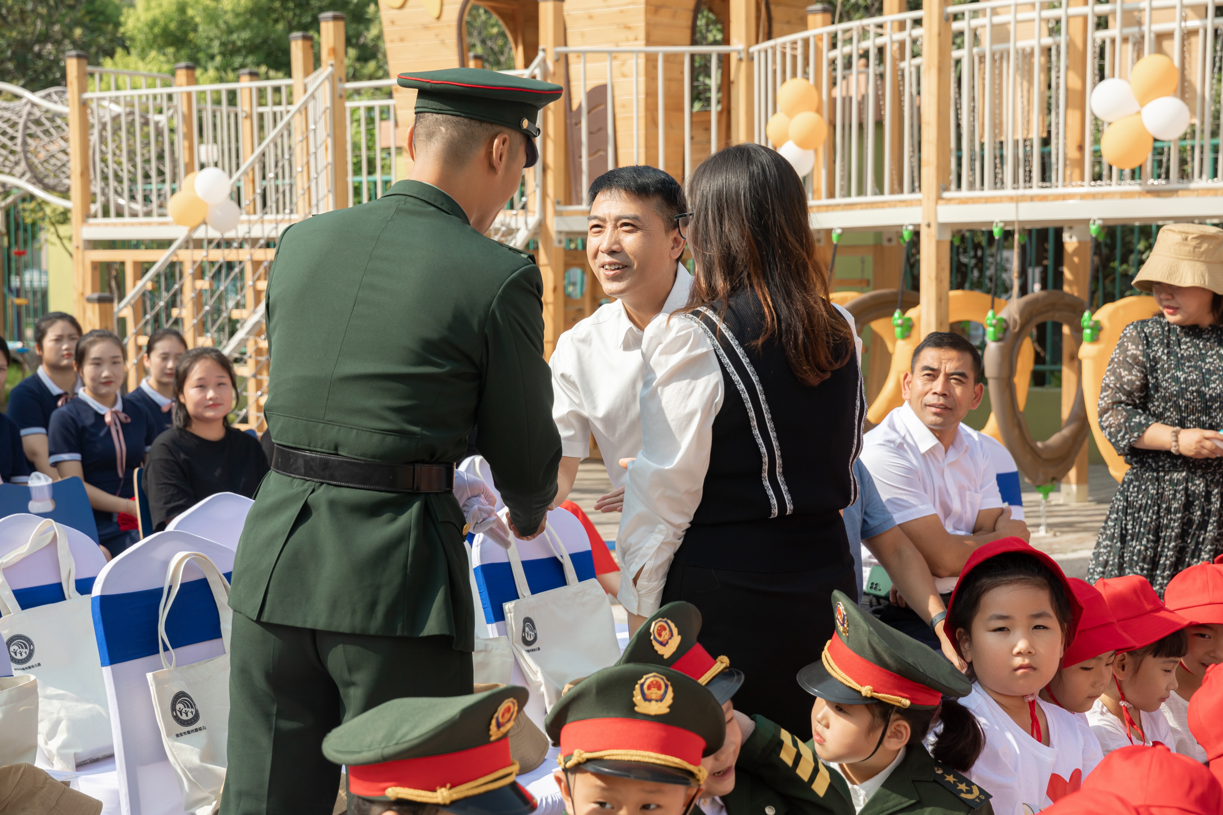 福州路幼儿园开展庆祝第38个教师节主题活动