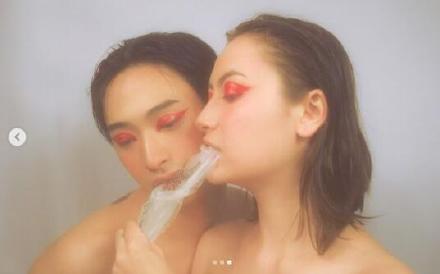 秦昊反矫情达人伊能静,秦昊反差萌伊能静