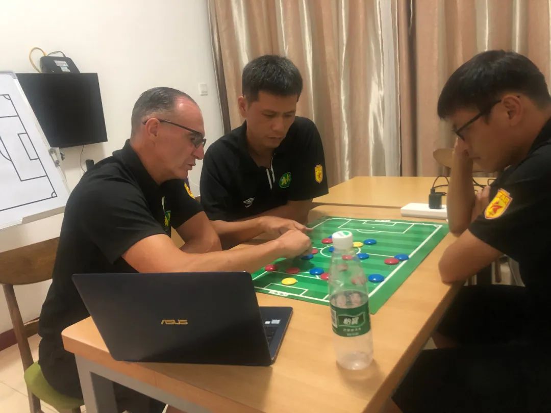 高峰我们大中国,高峰演唱我们