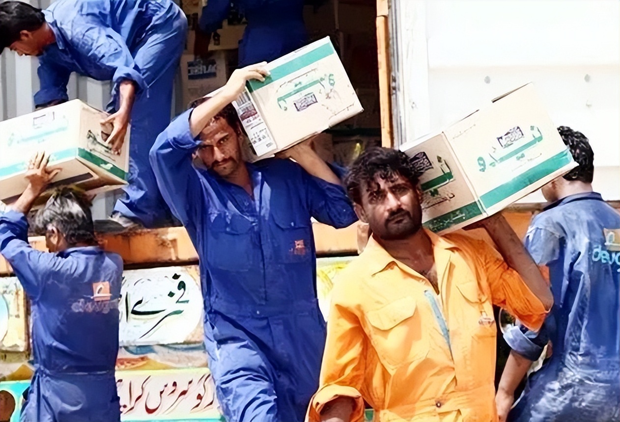 中国和巴基斯坦为什么要叫巴铁呢,中国巴铁就是巴基斯坦吗