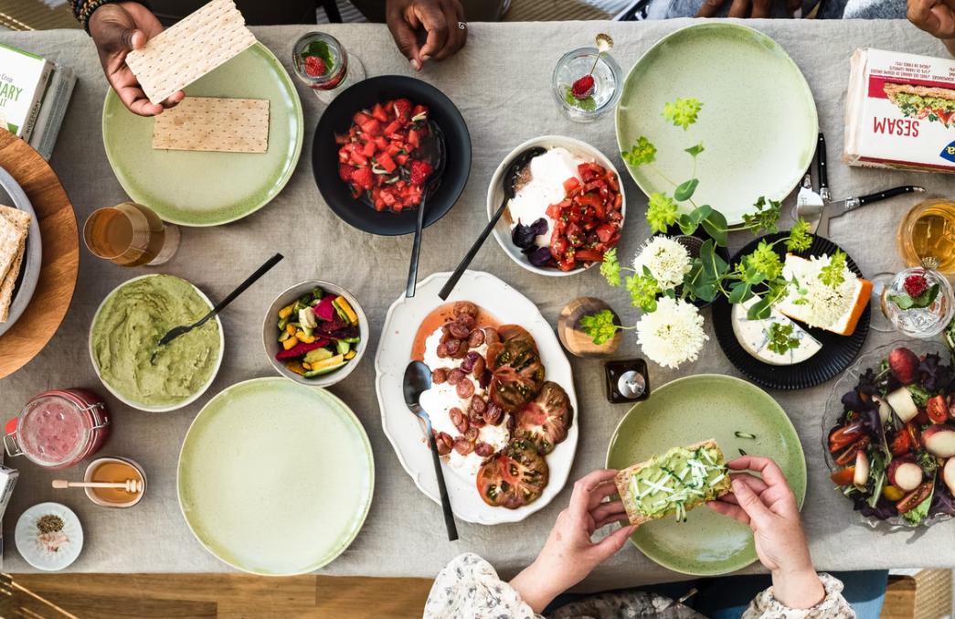 不吃饭真的会伤胃嘛,24小时不吃饭会伤胃吗