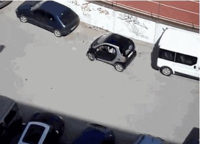 姑娘这么可爱竟然当保安，大叔都忍不住多看两眼，太屈才了: