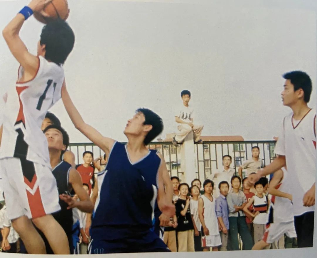 一秒穿越回到小时候,一秒穿越到高中