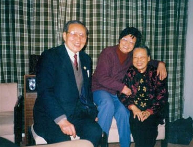 沈醉和前妻燕萍照片,1986年沈醉和前妻见面