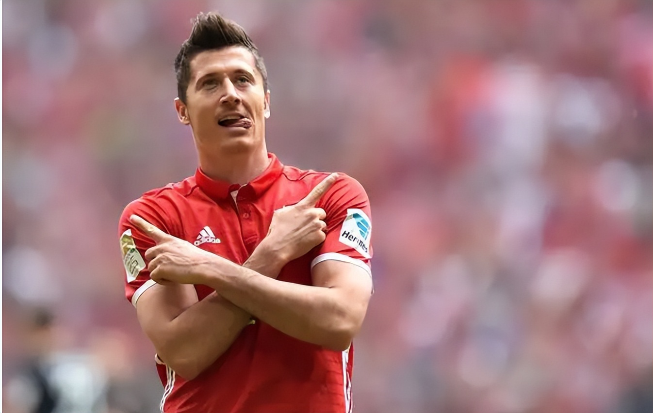 莱万破门穆西亚拉,穆西亚拉助攻莱万