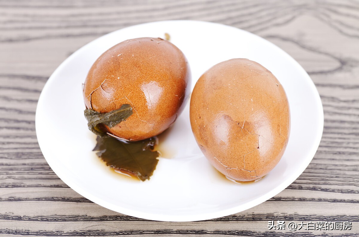 在公司里做茶叶蛋怎么做,自己下班回来做茶叶蛋吃