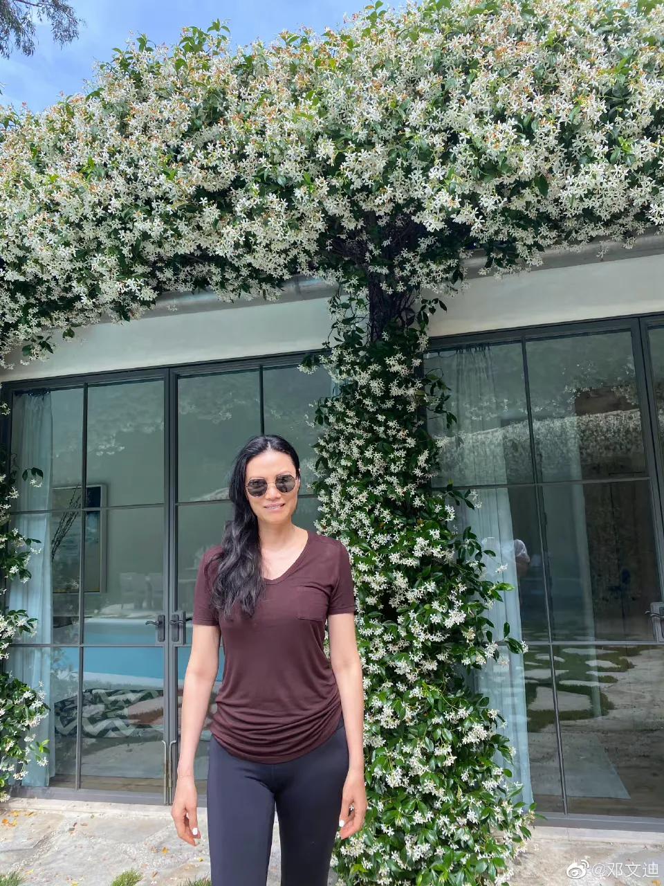 邓文迪的人品可以模仿吗,为什么那么多人以邓文迪为榜样