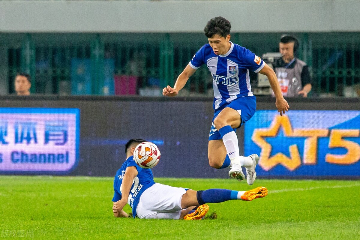 于根伟津门虎最新发布会,天津津门虎外援看于根伟踢球