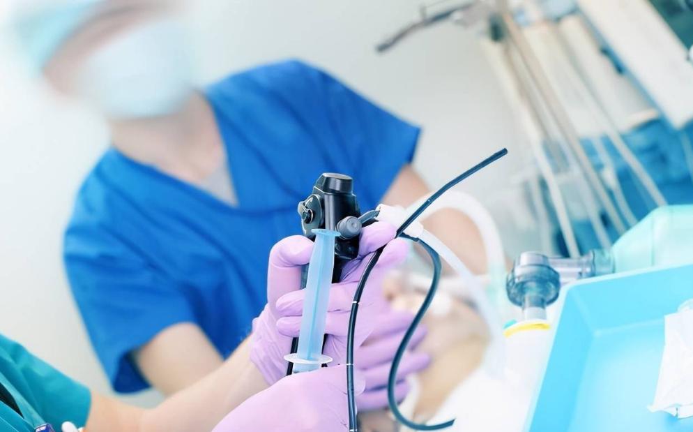 一次胃镜对身体有多大伤害,一年做几次胃镜对身体有多大伤害