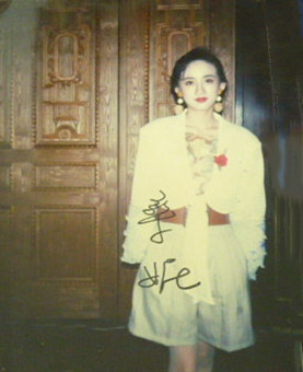 “最美尼姑”桑妮的成名之路,台湾女明星出家当尼姑桑妮