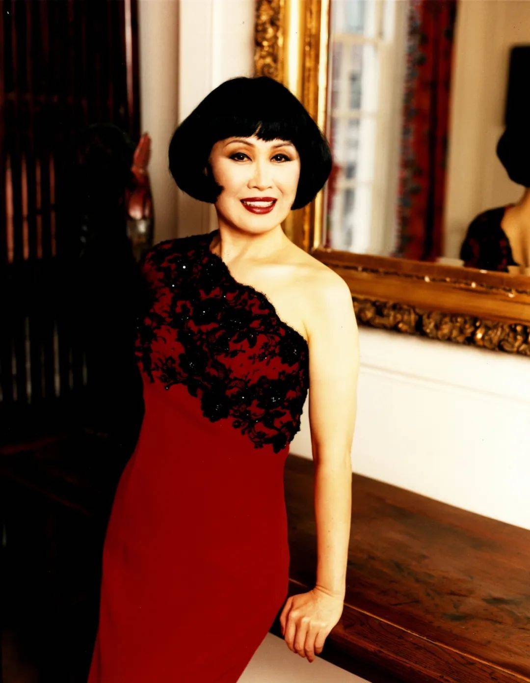 靳羽西年轻时的照片图片,靳羽西魅力女性