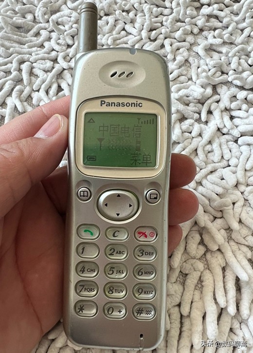 还记得以前的电器吗,还记得那些年曾经用过的手机吗