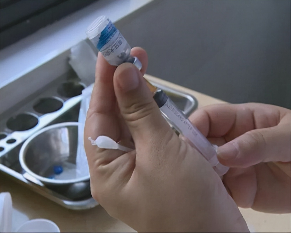 狗感染狂犬病一般多久发作,被狂犬病感染发作了能不能治好