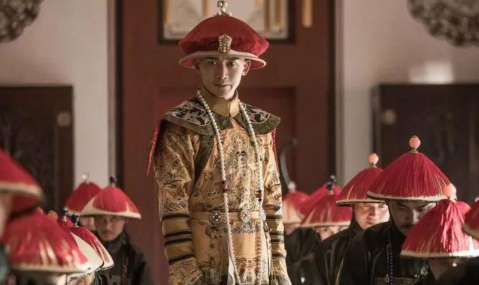 乾隆化名去算命,乾隆下江南神算子给皇帝算命