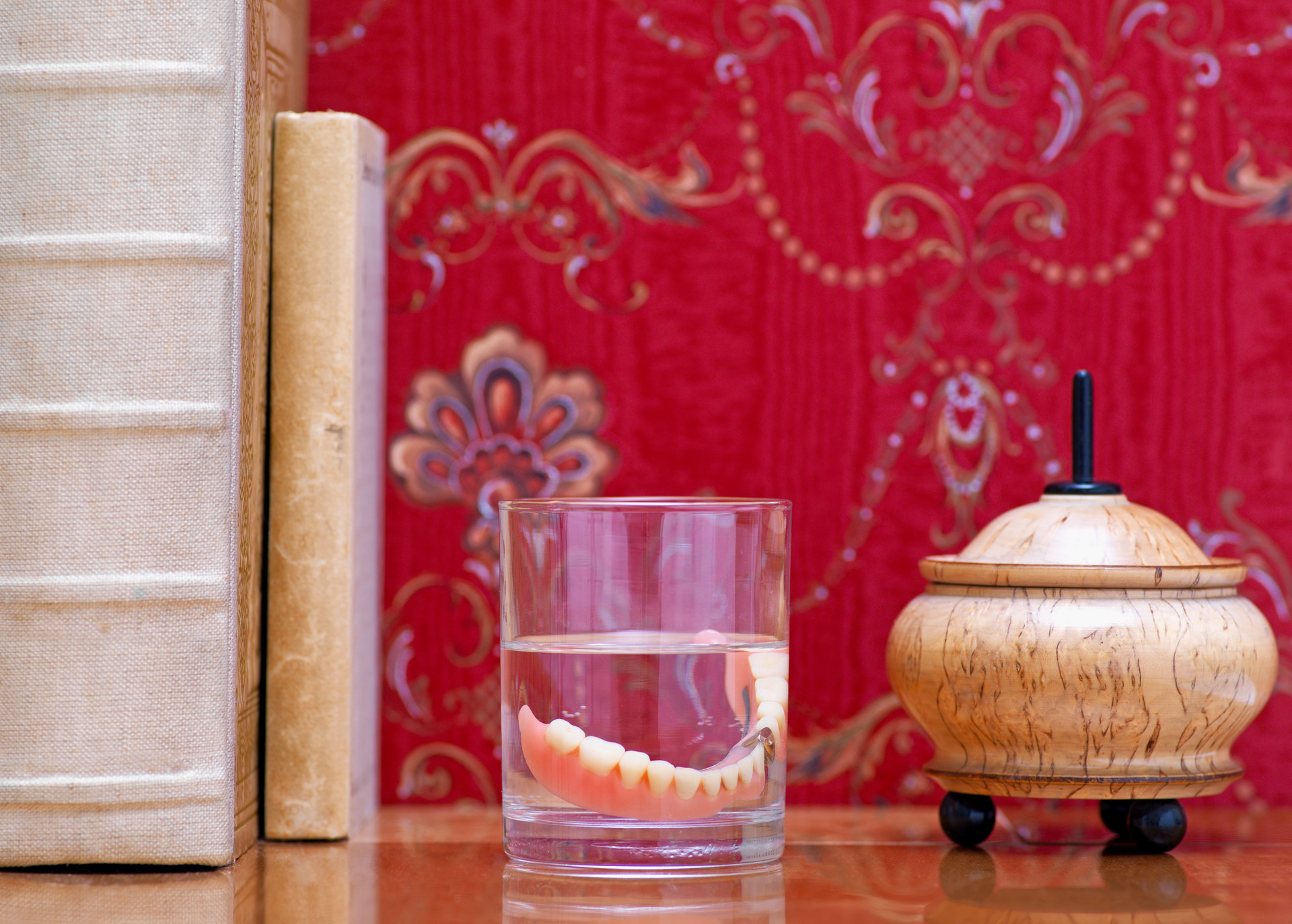 国外牙齿缺失怎么治疗,30岁牙齿缺失再矫正的弊端