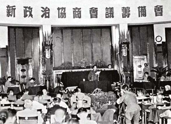 新中国定都北平还是南京？王稼祥的这句话，让毛主席下定了决心