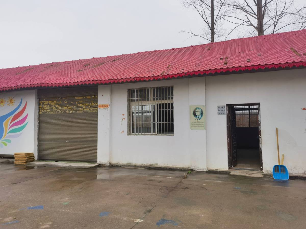 “双面人”刘某业，不顾女孩哭喊，多次在办公室对其实施性侵