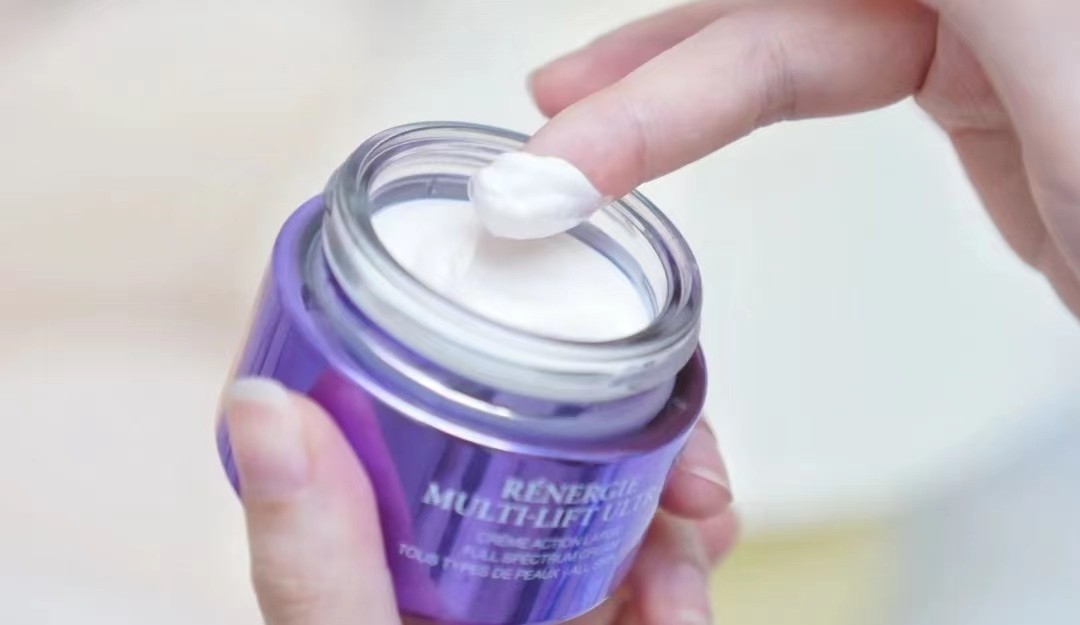 欧诗漫哪款面霜适合30岁以上用,性价比高的面霜推荐30岁干皮