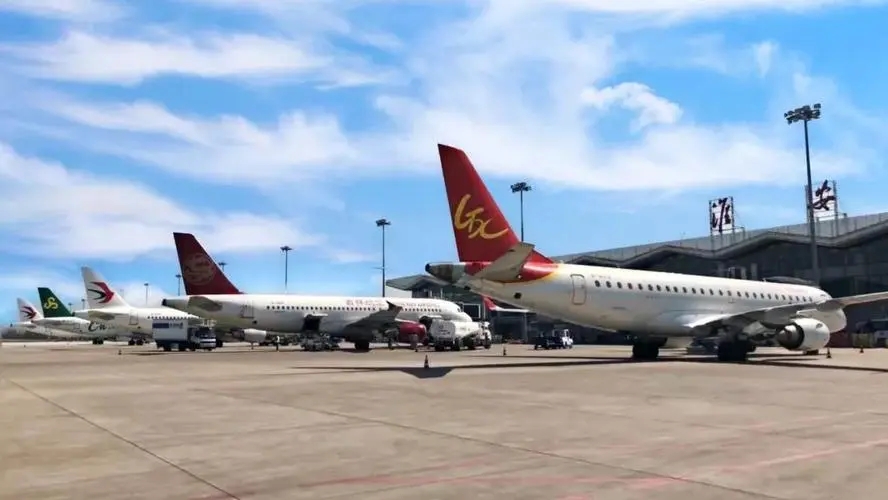 网上订票到机场怎么办理登机手续,网上订了机票怎样到机场登机