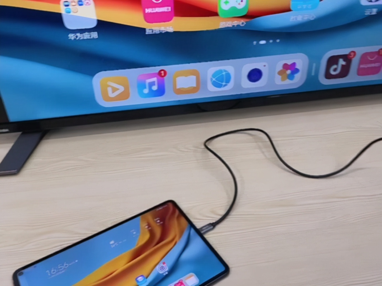 骞虫澘鍙鍙樼瑪璁版湰鐢佃剳,骞虫澘鍙榩c涓绘満