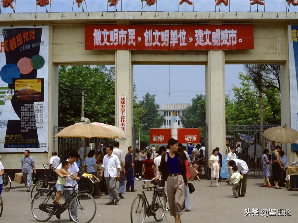 87岁老太右眼被打瞎,四川老太儿时射瞎双眼