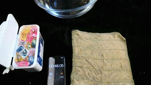 衣服洗干净教你一招,衣服洗完沾满毛絮怎么办