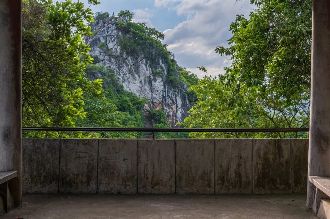 这座海滨小城可真美丽,小众旅行海边小城市