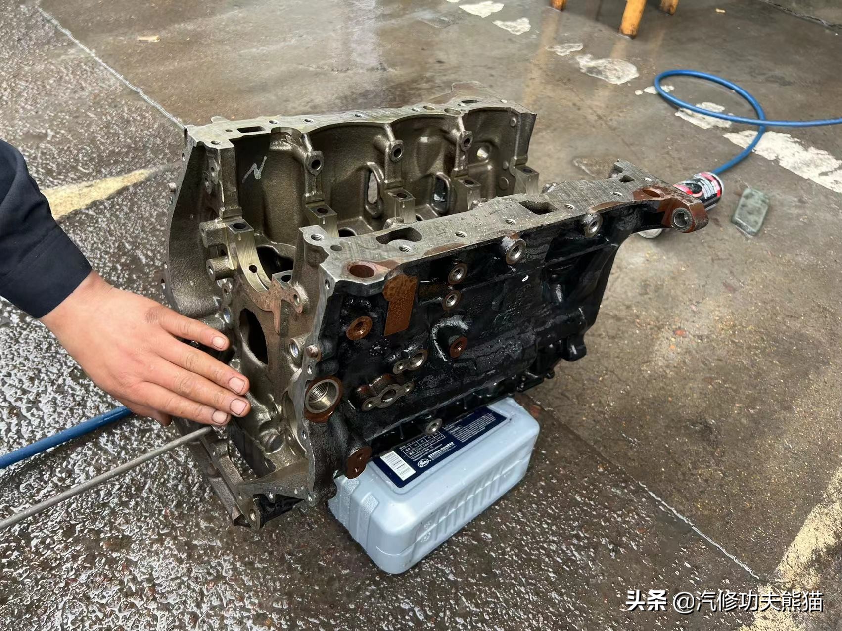 奥迪q5二手车烧机油,q5二手车大修翻新