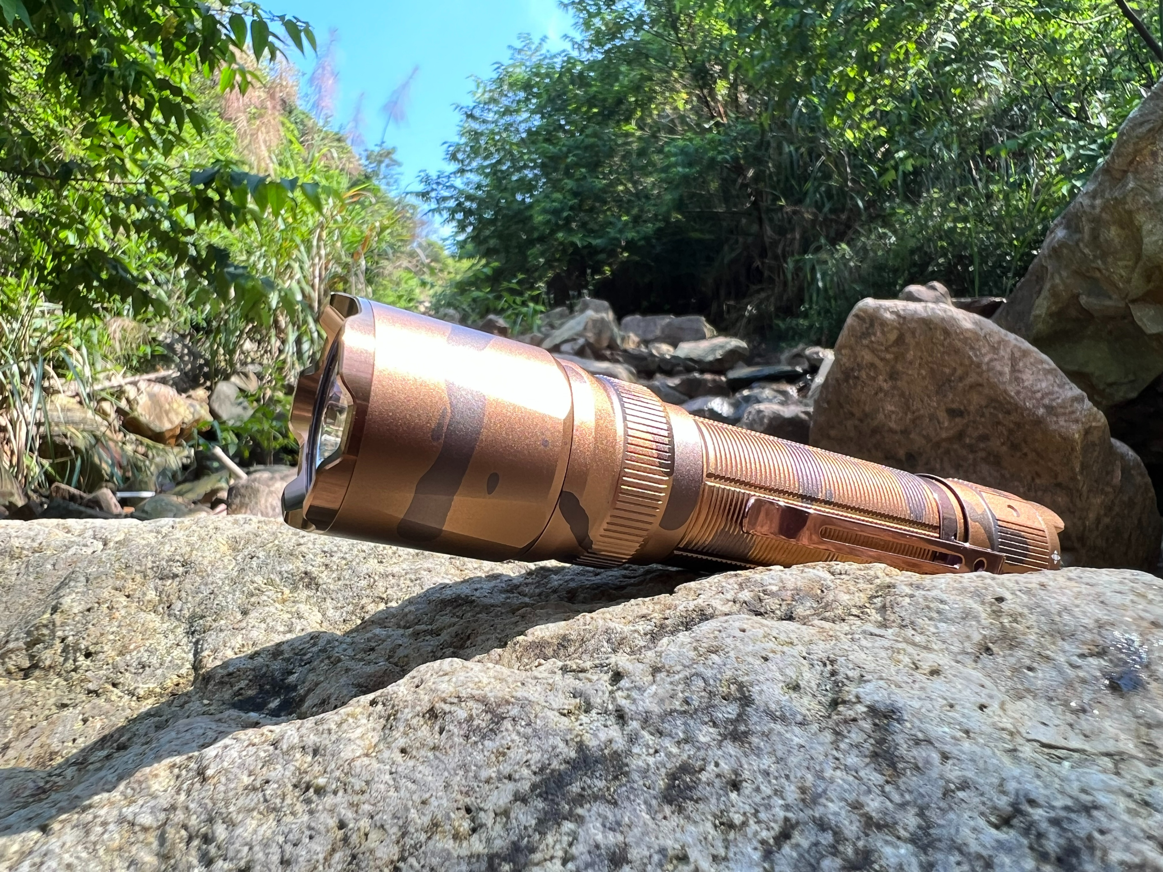 fenix手电测评tk35,fenixtk20uev2.0战术手电