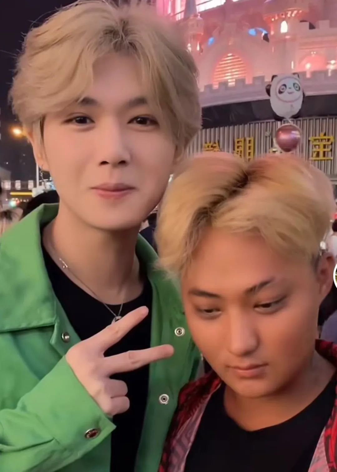 拼夕夕版明星大揭秘，有人舞到正主头上，有人出圈全靠同行衬托