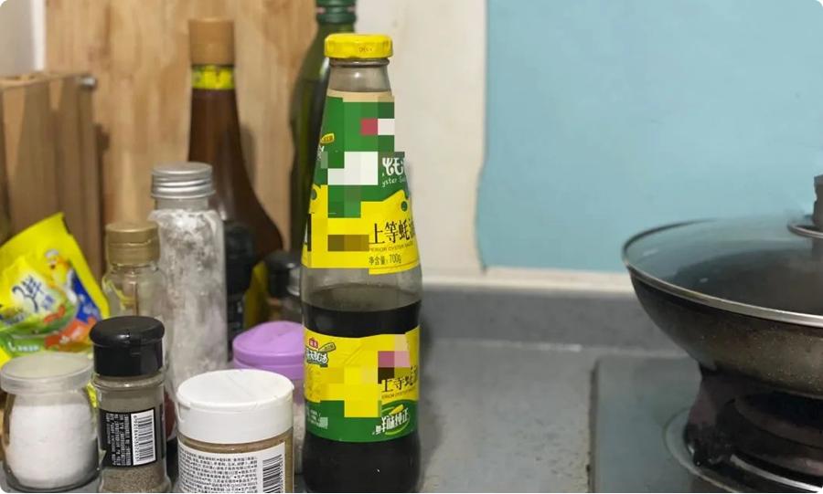 不建议把它放在厨房，小心长满霉菌！给娃吃之前千万看仔细了