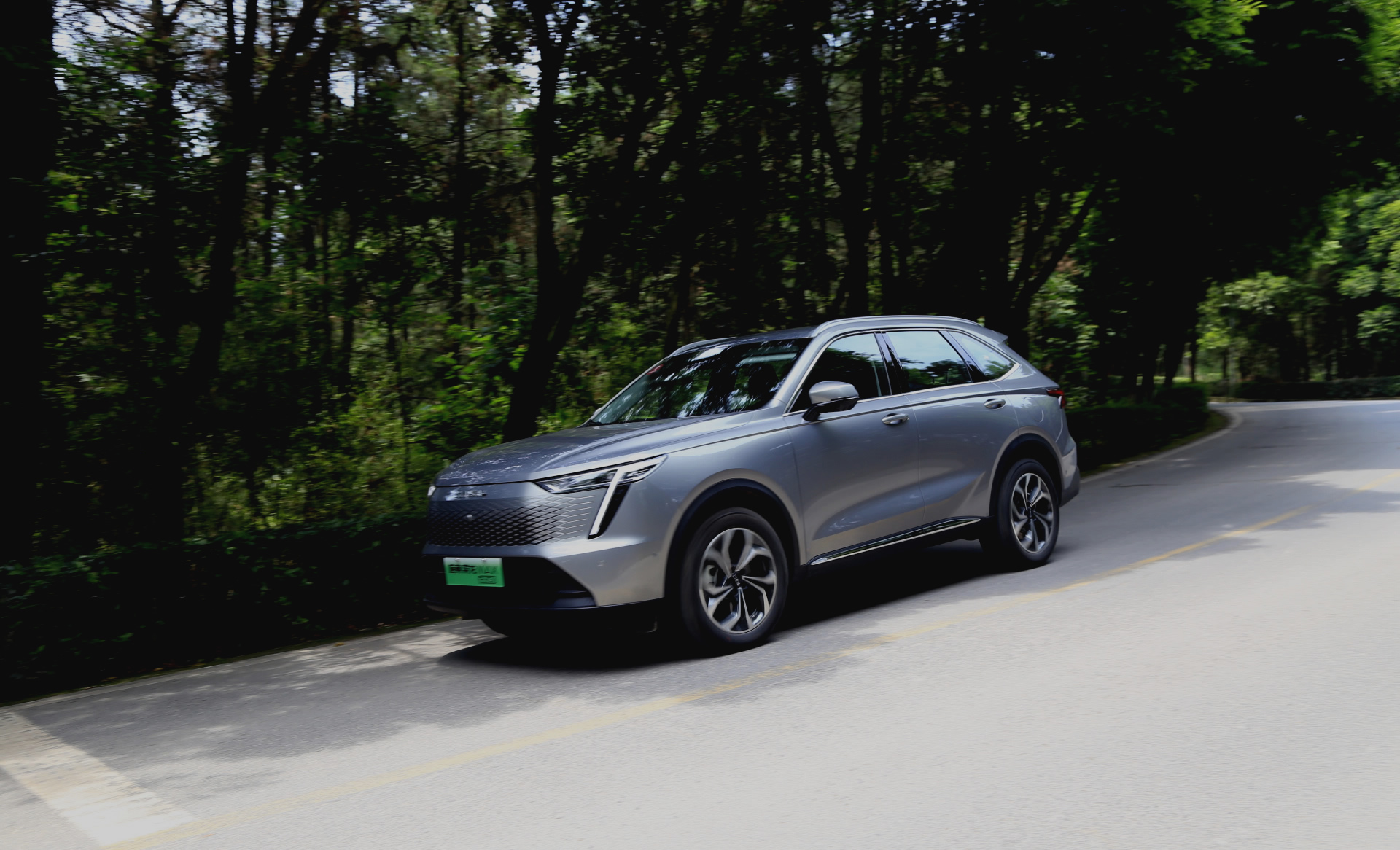 hi4鏋緳max鍥涢┍,鍝堝紬鏋緳max鏈夊摢浜涗紭鐐瑰拰缂虹偣