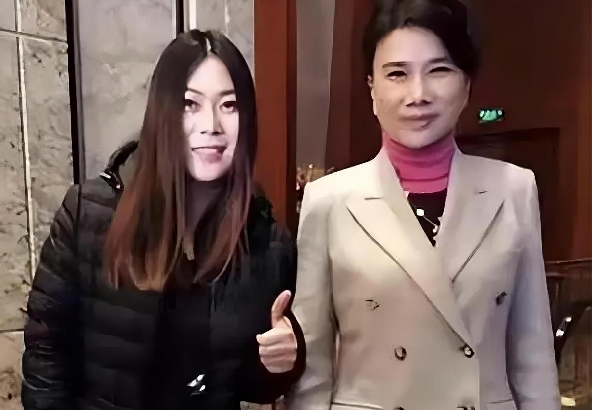 西单女孩“三级跳”：贫民女孩登上纽约时代大屏，她经历了什么