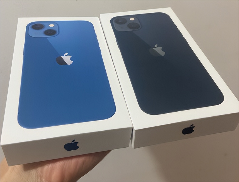 有人打工挣钱后，买的第一部手机为啥是iPhone而不是安卓旗舰机？