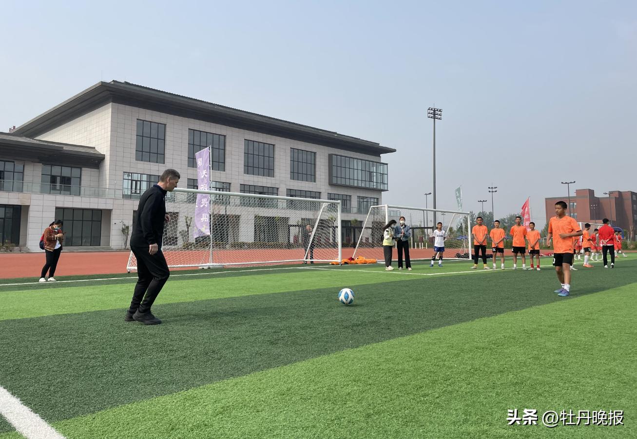 中国青少足球队名单,2019年菏泽市好青年名单