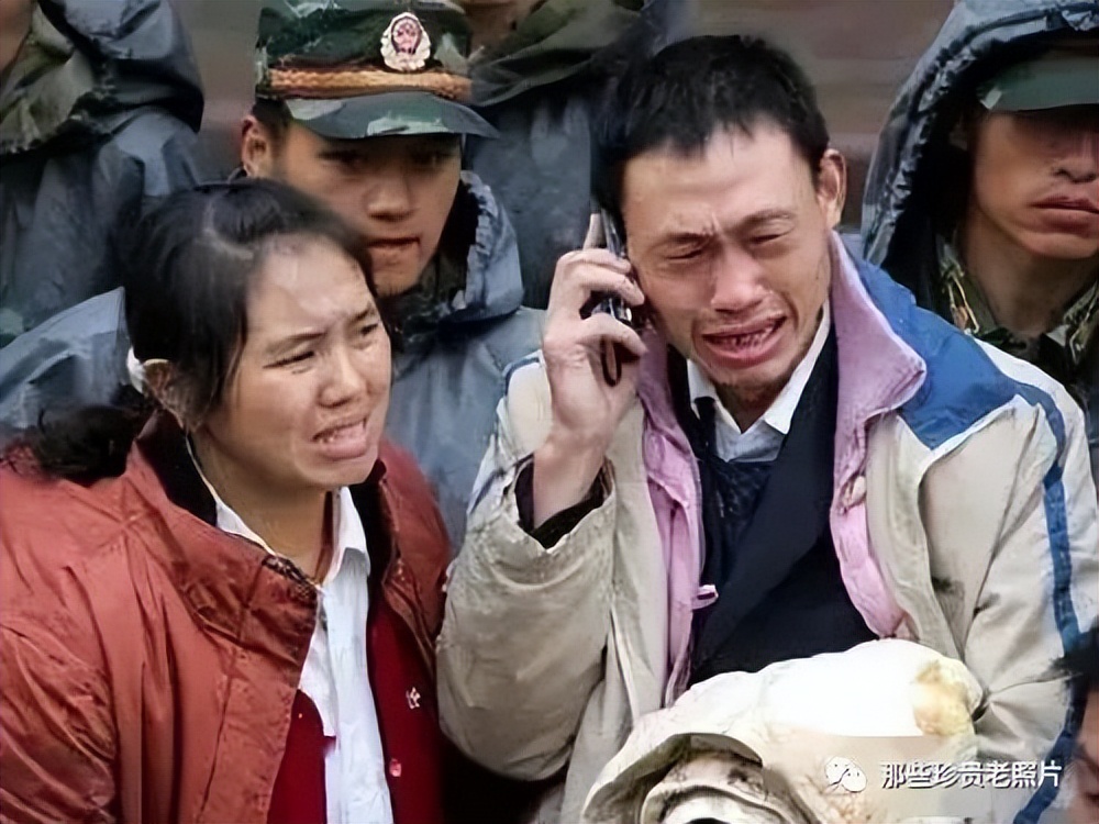 汶川有哪些瞬间让人泪流满面,回首汶川我们依然泪流满面