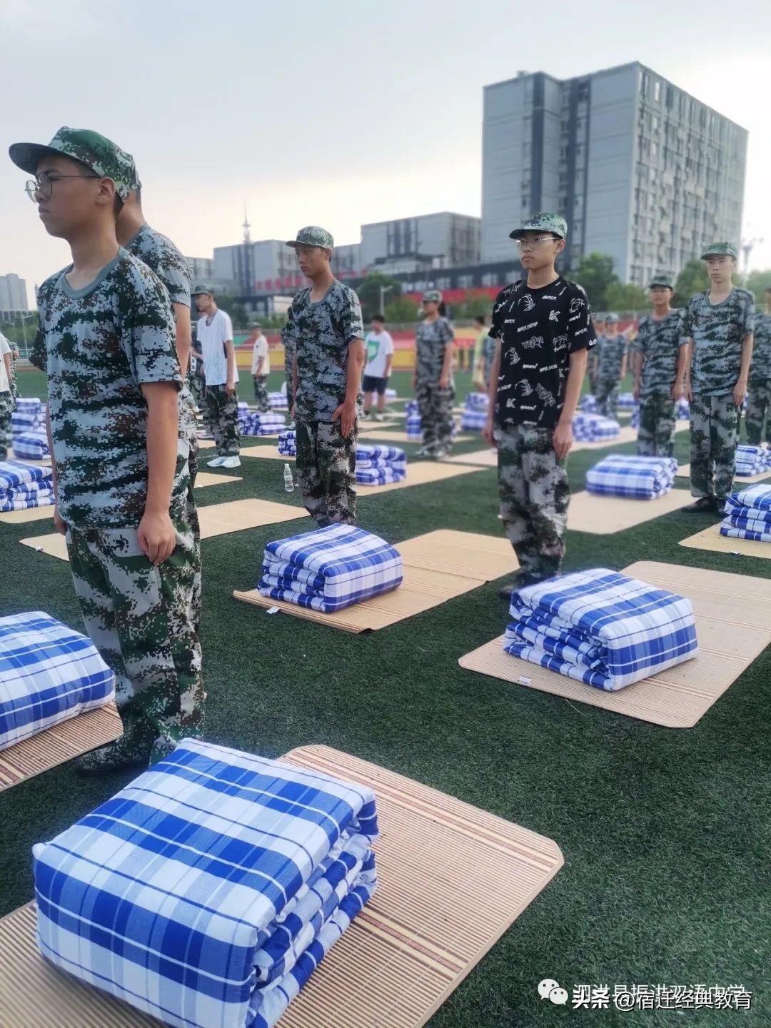 2019级新生军训掠影之动作篇,直击2022级新生军训汇演现场