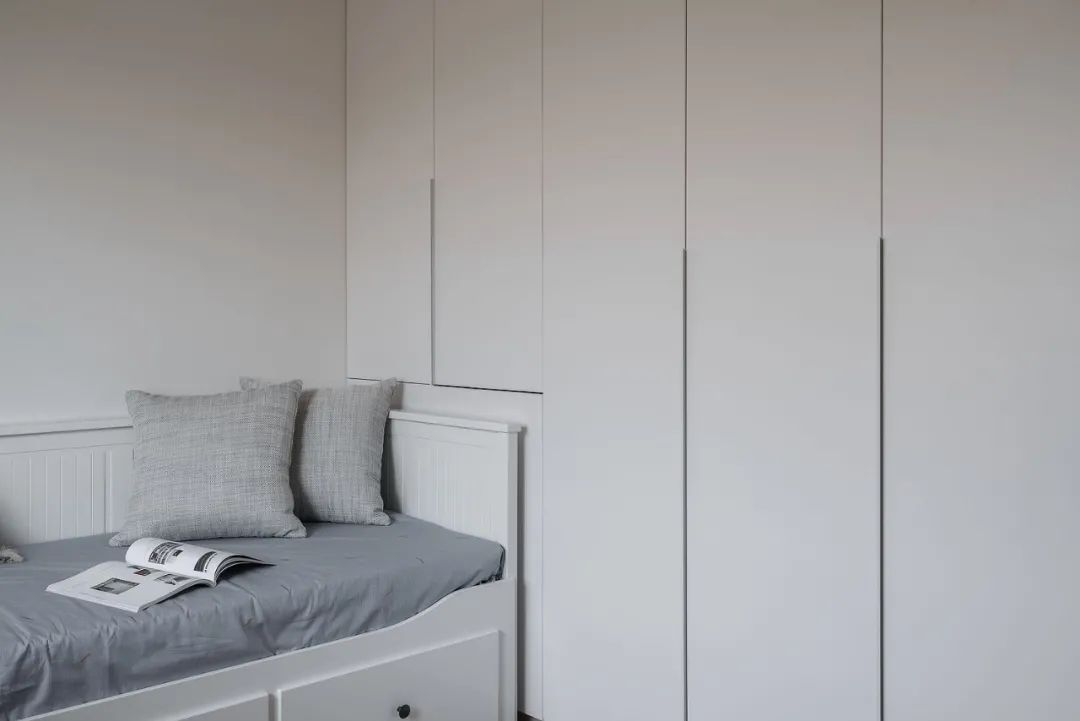 她买下超烂“老公房”，花33万惊艳众人，网友：太有眼光了