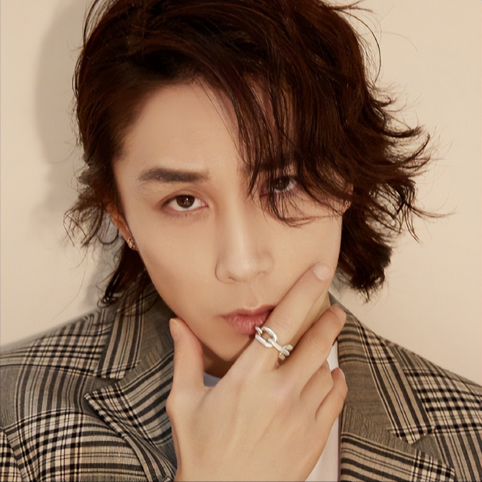 李承铉火了后的戚薇,李承铉说中文戚薇都翻译不了了