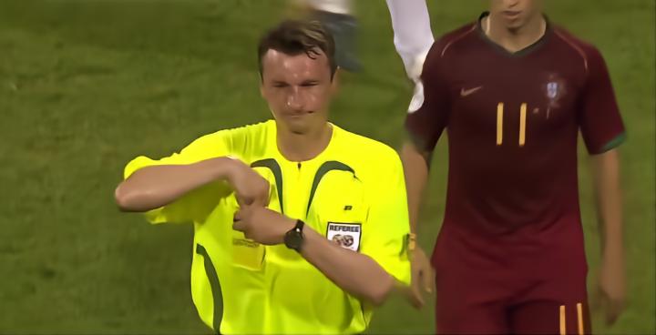 C罗世界杯回顾：十六年，解不开的结与未写完的诗