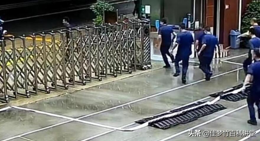 男子偷衣服被监控拍到了,男子偷消防车被抓